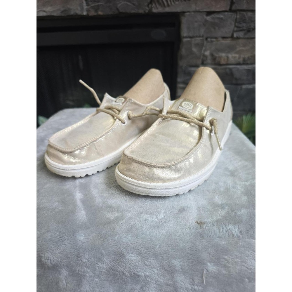 Hey Dude Wendy Metallic Shine Gold Shoes SIZE J3 Or Woman Size 5